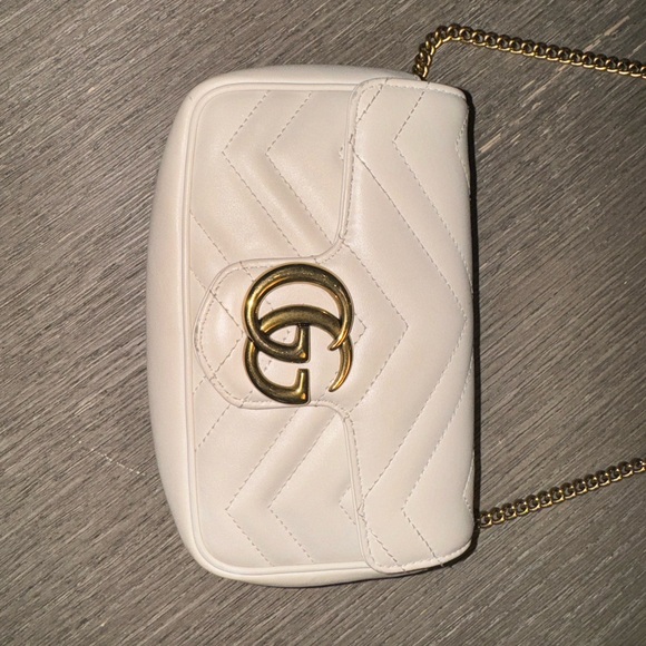 Gucci Marmont super mini bag authentic. Like new. No visible wear - Picture 3 of 12